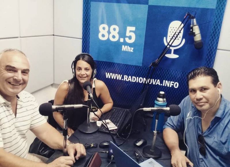 Ángel Celi en el aire de Cadena Radial NOVA.