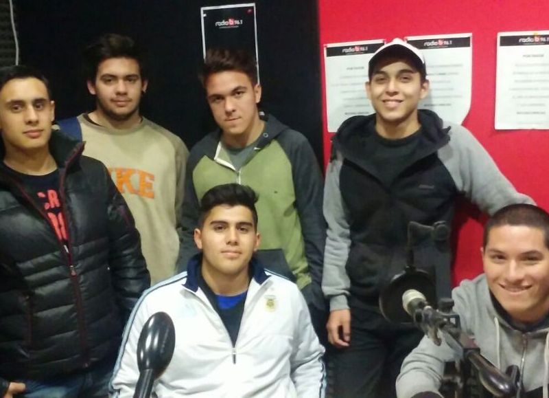 La postura de los alumnos, en el aire de 'BerissoCiudad en Radio'.