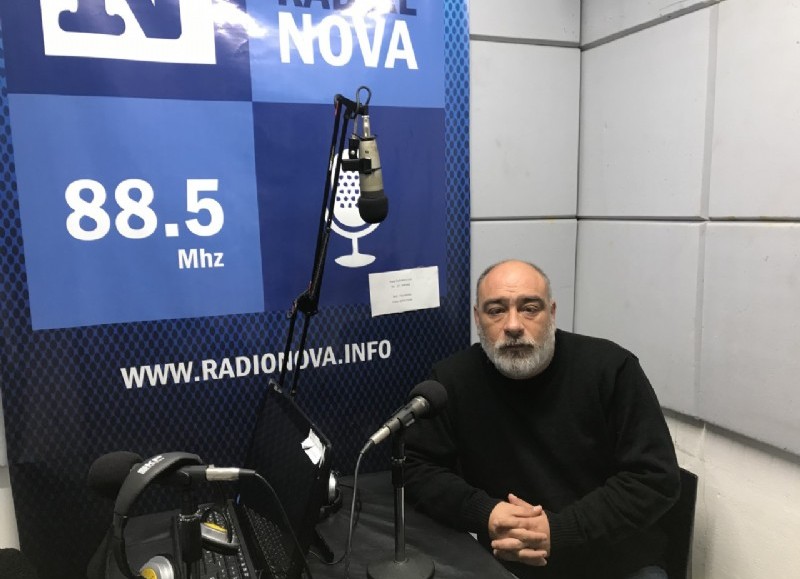 El precandidato a intendente por Consenso Federal, en el aire de BerissoCiudad en Radio.