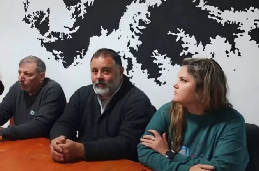 La actividad está destinada a auxiliares de la educación y aspirantes del sistema educativo local.