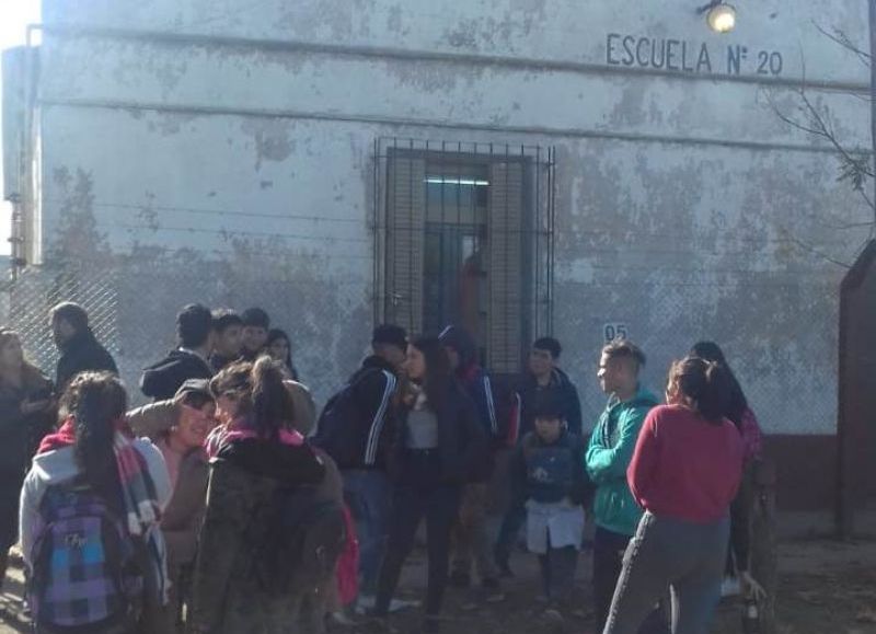 Buscan que no se construya en el patio de la Primaria Nº 20.