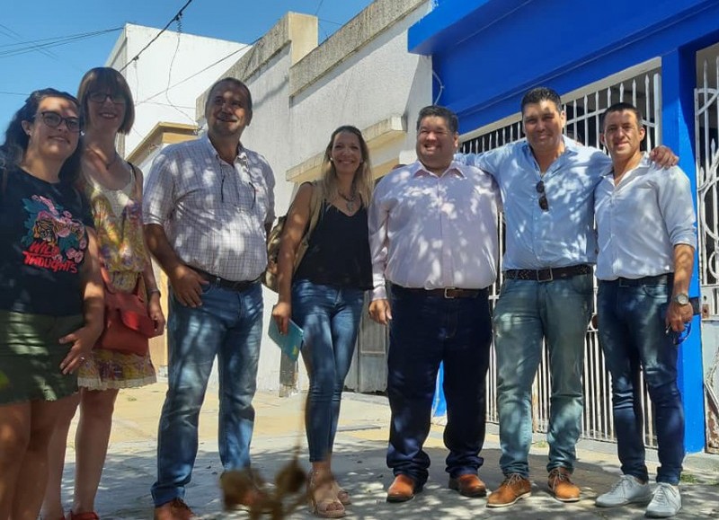 El intendente mandato cumplido pasó por la nueva casa de BerissoCiudad en Radio.