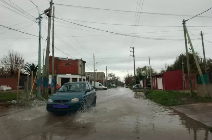 Algunas calles se encuentran intransitables para vehículos y peatones.