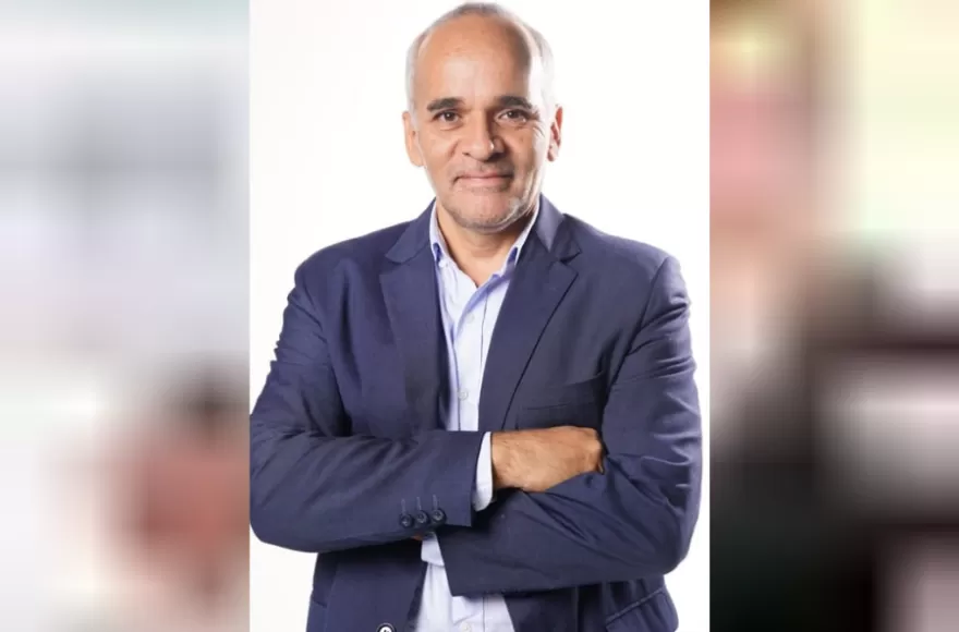 Héctor Suárez, productor de seguros.