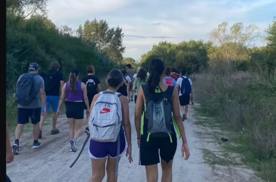 El próximo domingo 27 de septiembre se realizará una nueva caminata participativa y gratuita por Palo Blanco y el Terraplén Costero de Berisso. 
