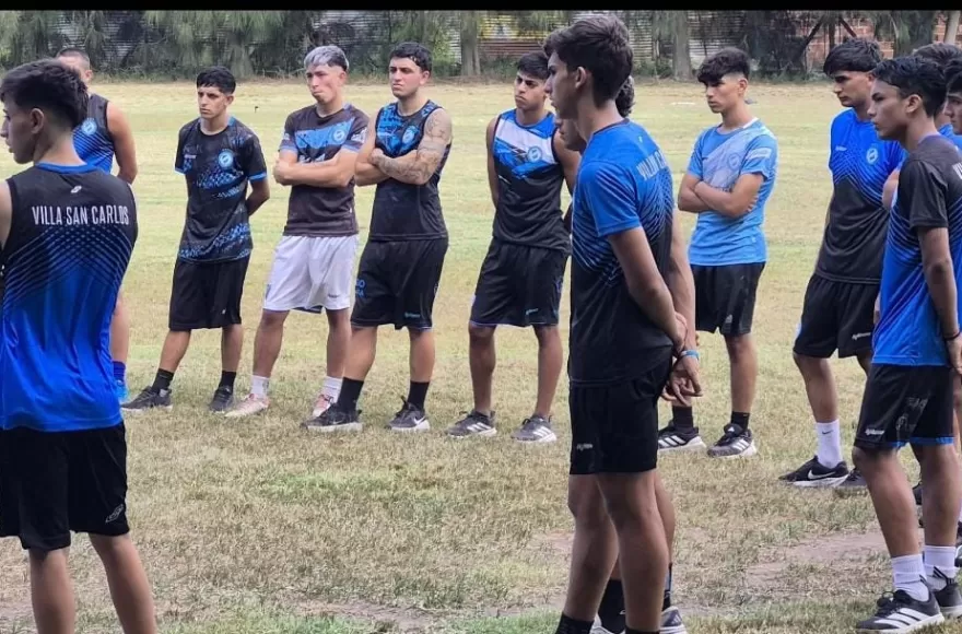 Bajo la conducción de Agustín Guorrich, los futbolistas realizaron tareas físicas y de puesta a punto.