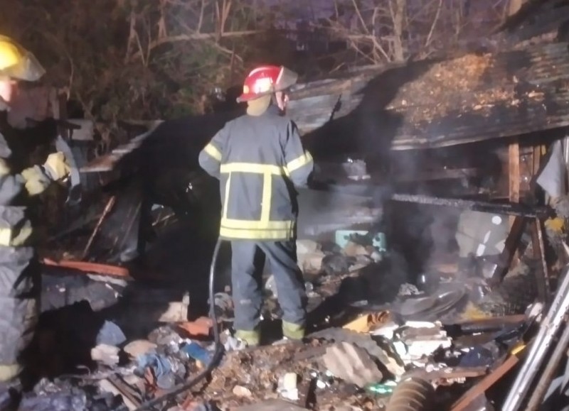 La intervención de los bomberos evitó males mayores.