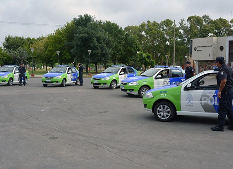 Participaron de la ceremonia de entrega de patrulleros.