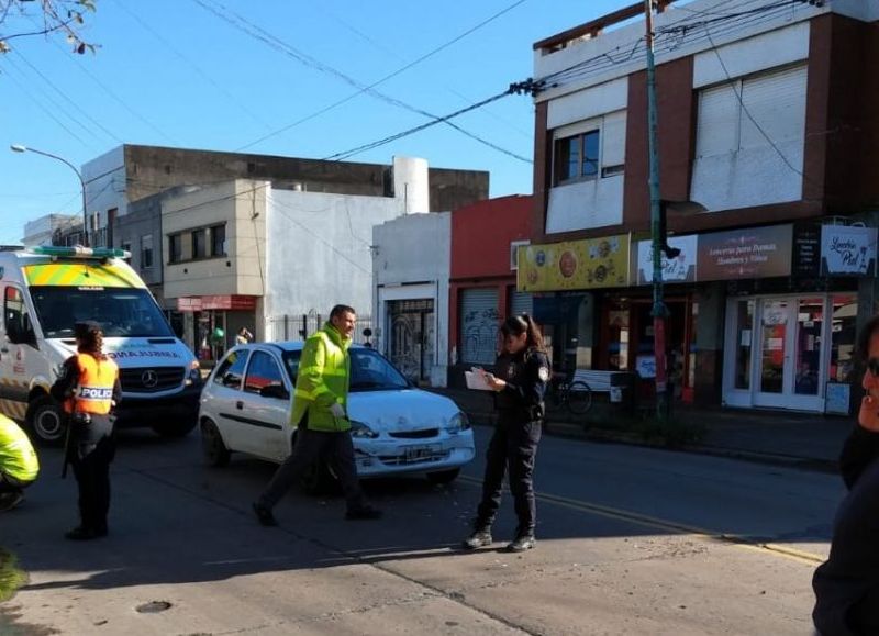 Choque protagonizado por tres vehículos particulares.