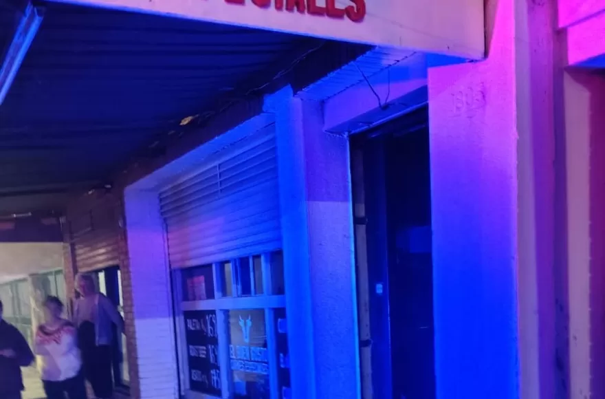 Alarma por incendio en carnicería de calle 164