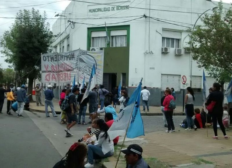 Protesta en el Municipio.