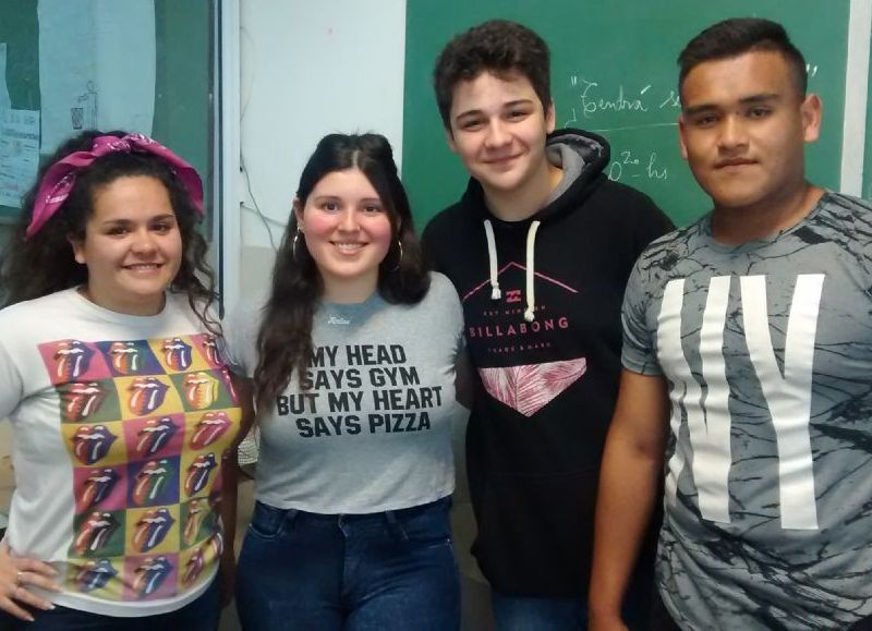Representantes de las dos listas que compiten.