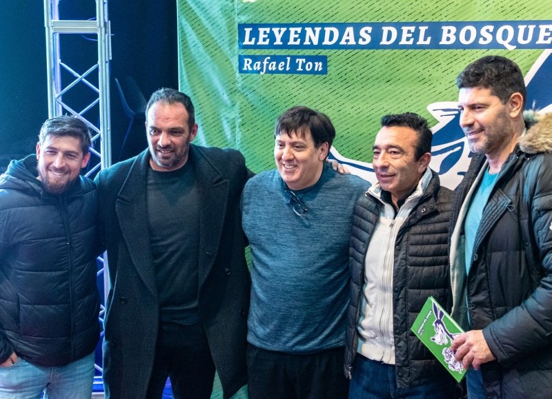 Jonatan Chaves, Javier Lavallén, Rafael Ton, Héctor Domínguez y Roberto Sosa.