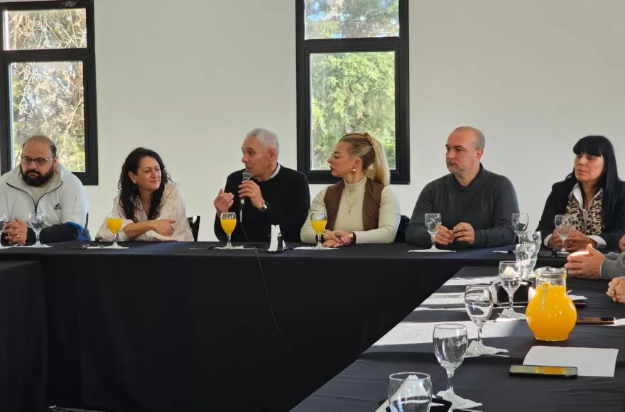 Las autoridades compartieron un espacio de intercambio sobre la realidad que atraviesan los adultos mayores.