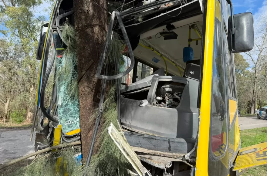 Accidente del micro 202: Scafati confirmó unos 20 heridos y el corte total de la avenida 60