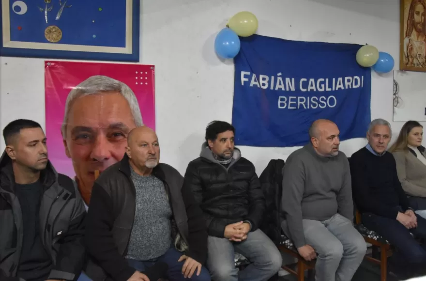 Participaron jóvenes de distintos espacios políticos, organizaciones e instituciones de la ciudad.