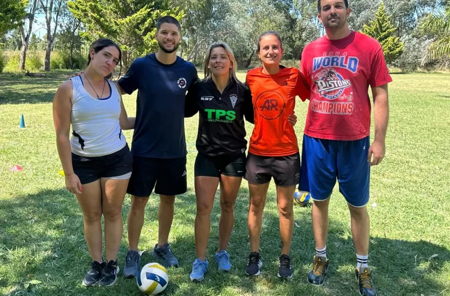 El equipo que lleva adelante las actividades en la Colonia de Vacaciones de Adultos Mayores.