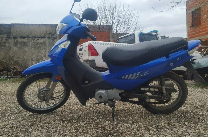 La moto robada es una Mondial Max 110.