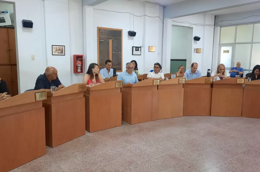 El oficialismo logró aprobar el incremento.