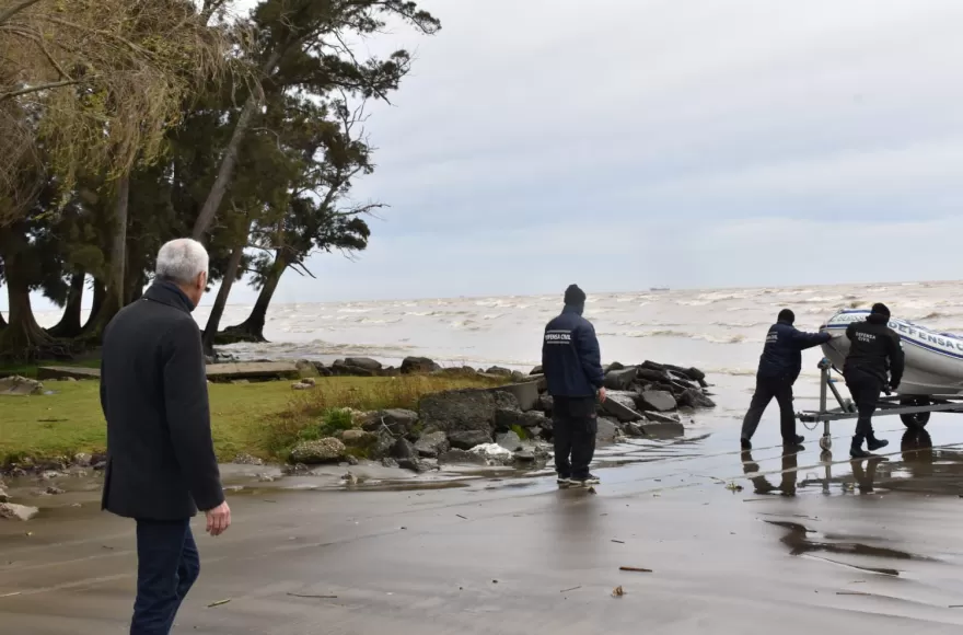 Continúa el operativo de búsqueda de pescadores desaparecidos en el Río de la Plata