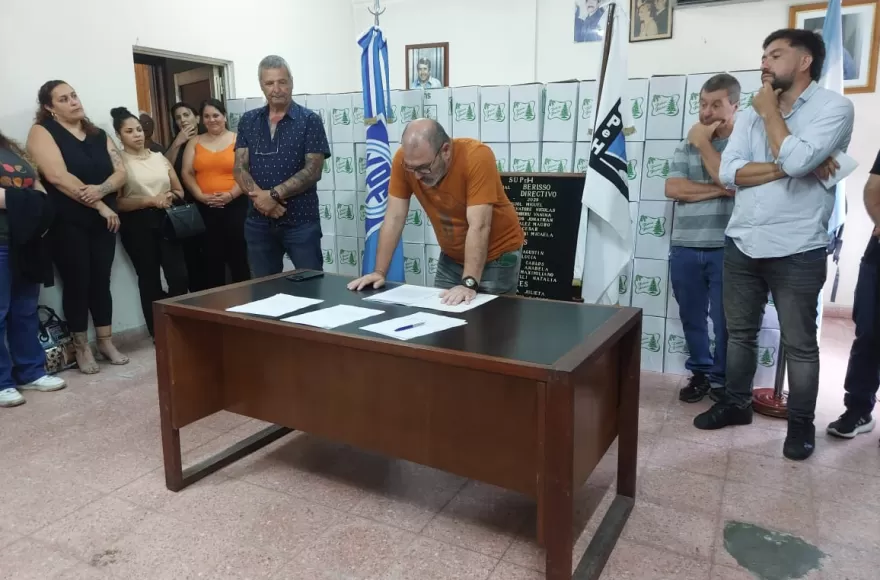 El intendente Cagliardi participó del acto.