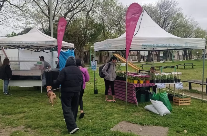 La actividad se desarrolló en la Plaza Belgrano del barrio Villa Argüello.