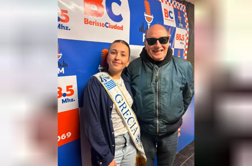 Paloma Petre Eudokimu y Jorge Colonos, representantes de la Colectividad Helénica.