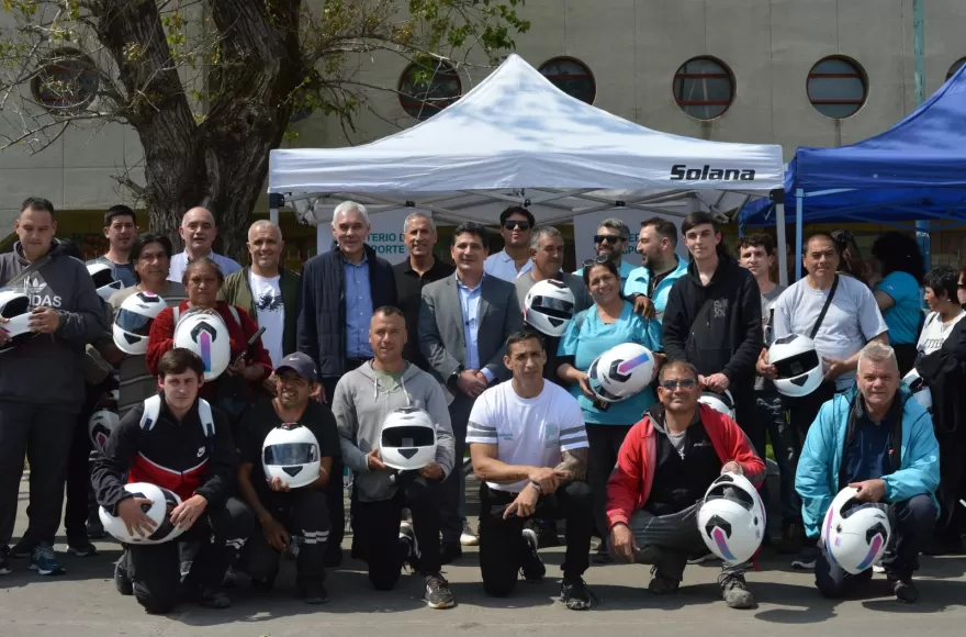 El objetivo fue promover el uso del casco y la conducción responsable.