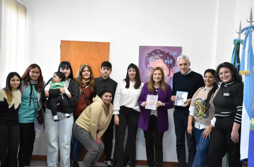 El nuevo proyecto busca fortalecer un espacio socioproductivo integrado por mujeres y diversidades dedicadas al diseño gráfico.