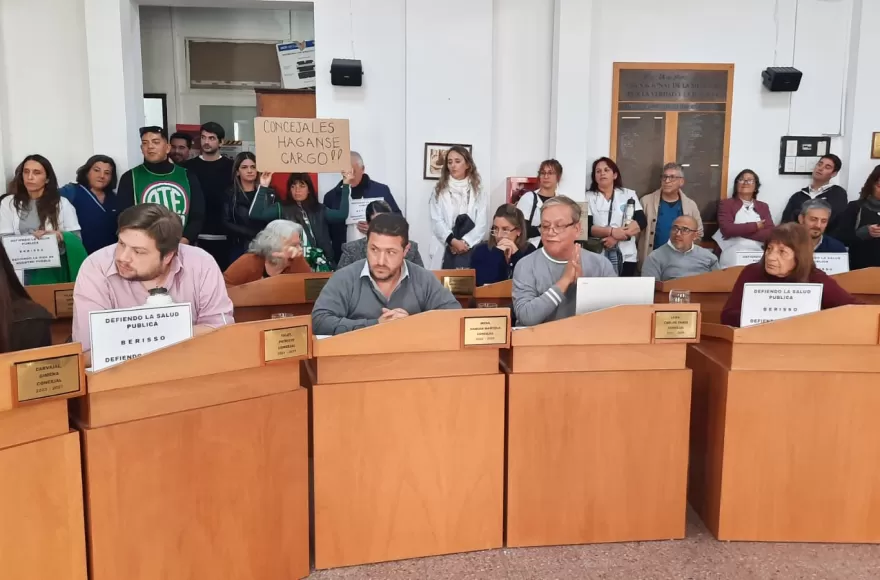 El Concejo ardió entre denuncias por salud, números cuestionados y el pase a archivo del caso Marotte