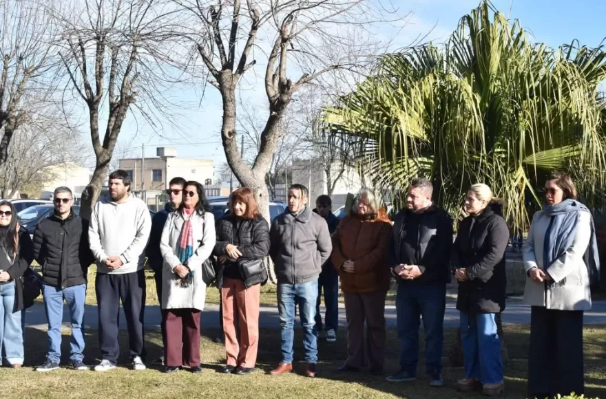 Todos los espacios políticos participaron del acto.