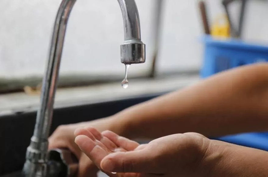 La familia permanece sin suministro de agua desde el pasado 25 de junio.