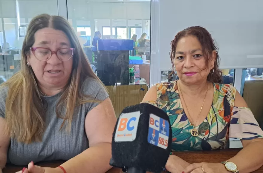 Devora Poteraychke y Carla Campos.