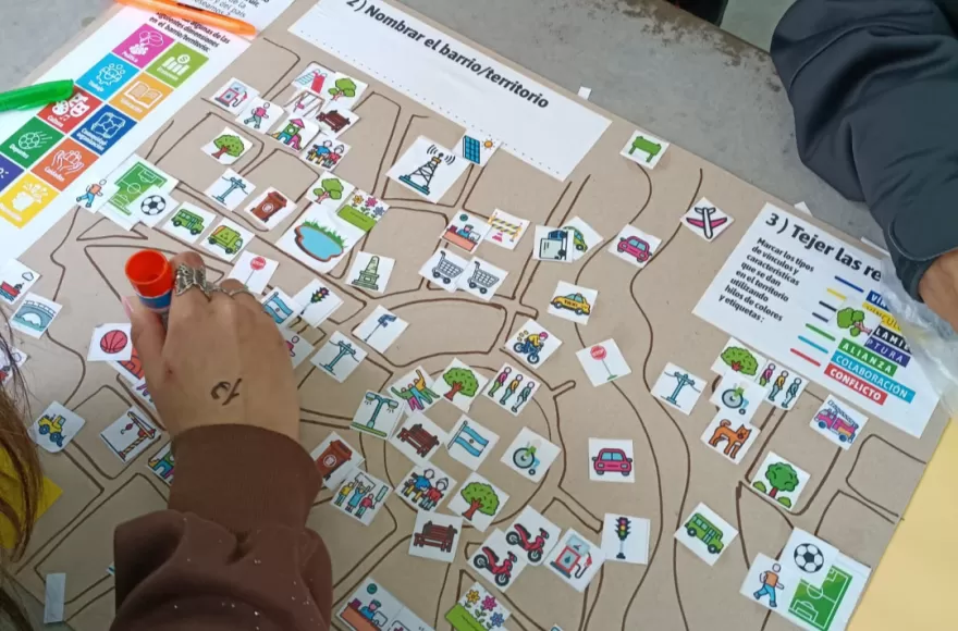 En el encuentro trabajaron con mapeo territorial.