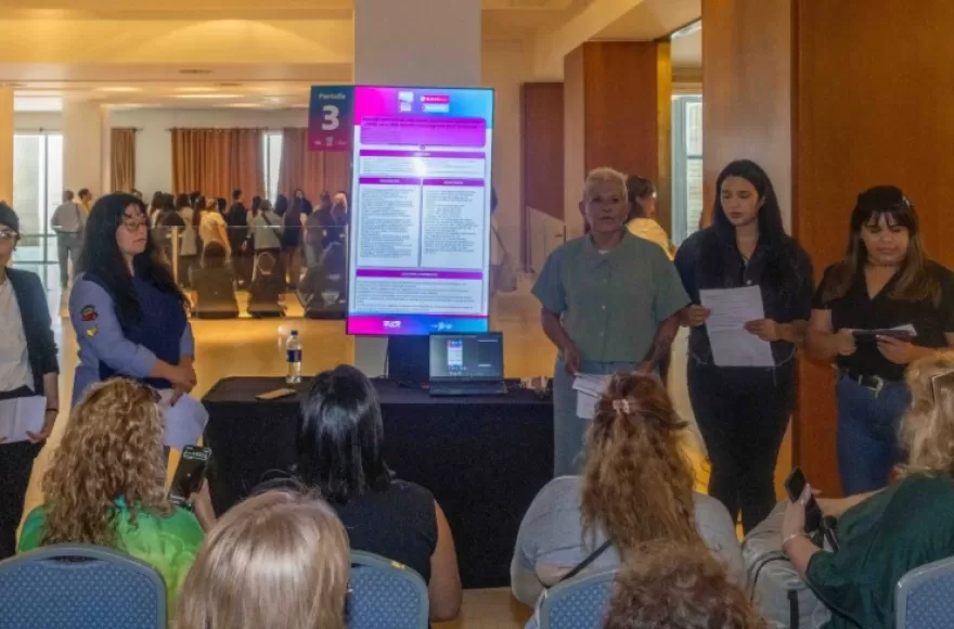 Durante la jornada se expusieron trabajos que reflejan el compromiso con una salud pública integral y de calidad en Berisso.