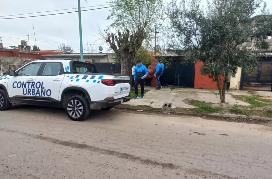 El COPBA e inspectores de la Municipalidad de Berisso impidieron la realización de una campaña visual ilegal.