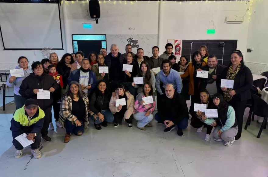 La Secretaría de Salud llevó adelante la entrega de certificados correspondientes al Curso de Manipulación de Alimentos.