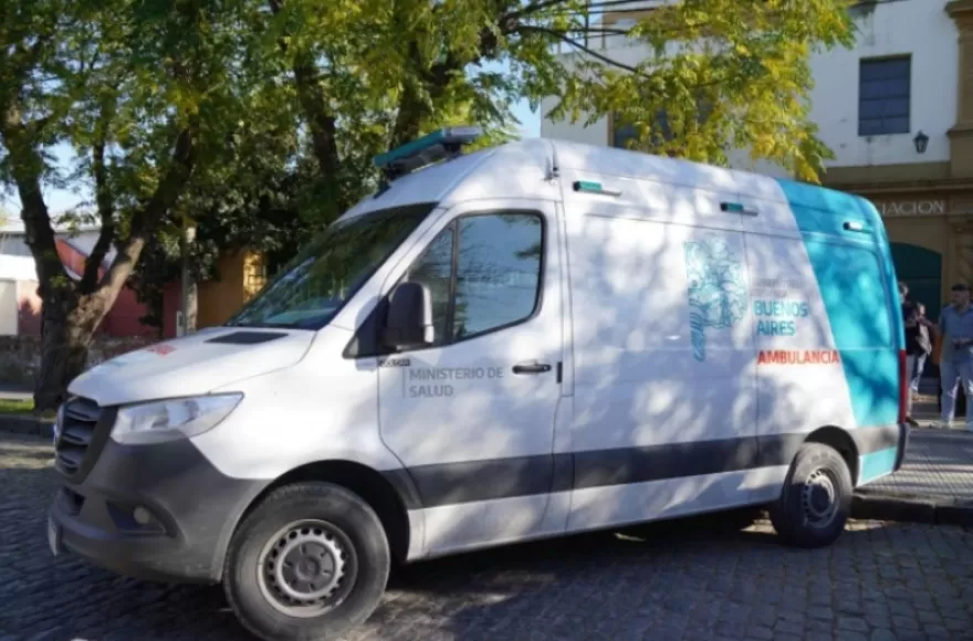 Quienes viajaban en la moto sufrieron lesiones y fueron trasladadas al Hospital local para recibir atención médica.