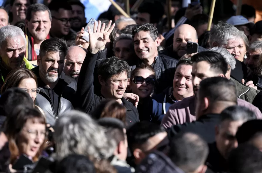 El intendente Cagliardi estuvo junto a Kicillof.