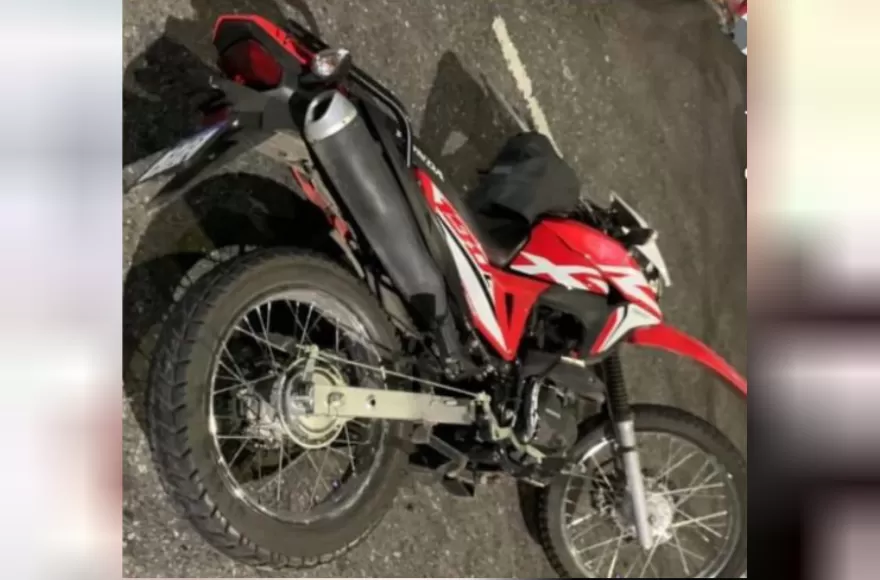 La víctima iba a bordo de una moto marca Honda modelo XR.