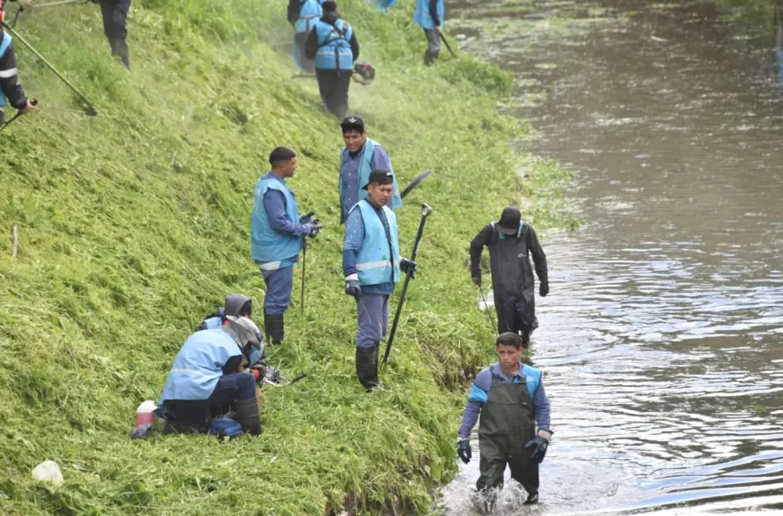 Este lunes por la mañana se llevaron adelante tareas de mantenimiento en el canal Maldonado.