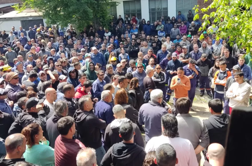 Una conducción gremial disociada de los obreros.