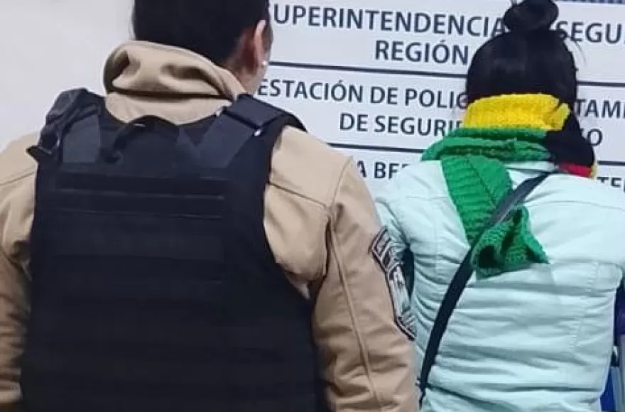 Una detenida por resistencia a la autoridad.