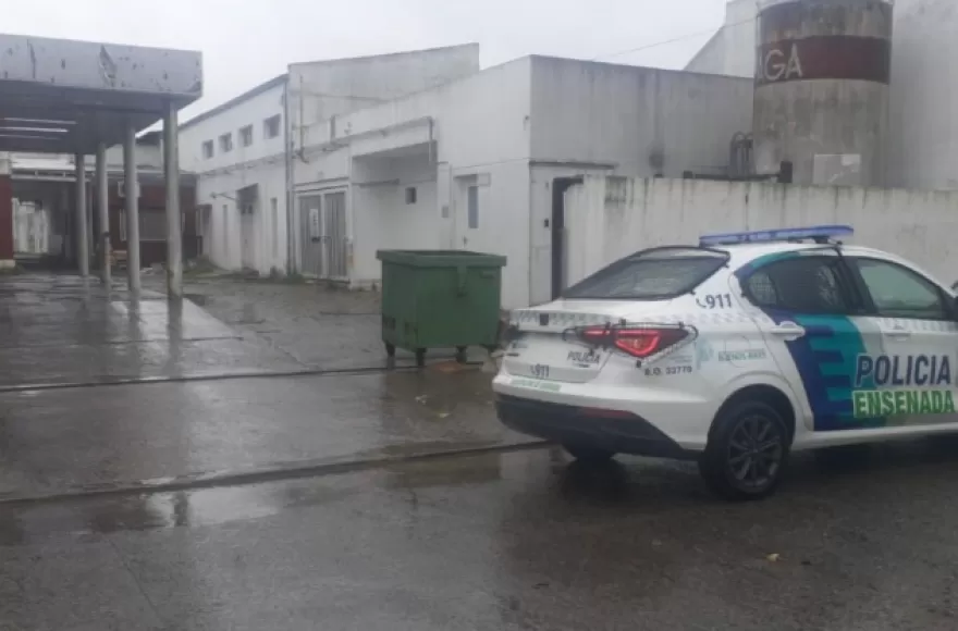 El feto fue visto salir por una rejilla conectada a la cañería interna del hospital.