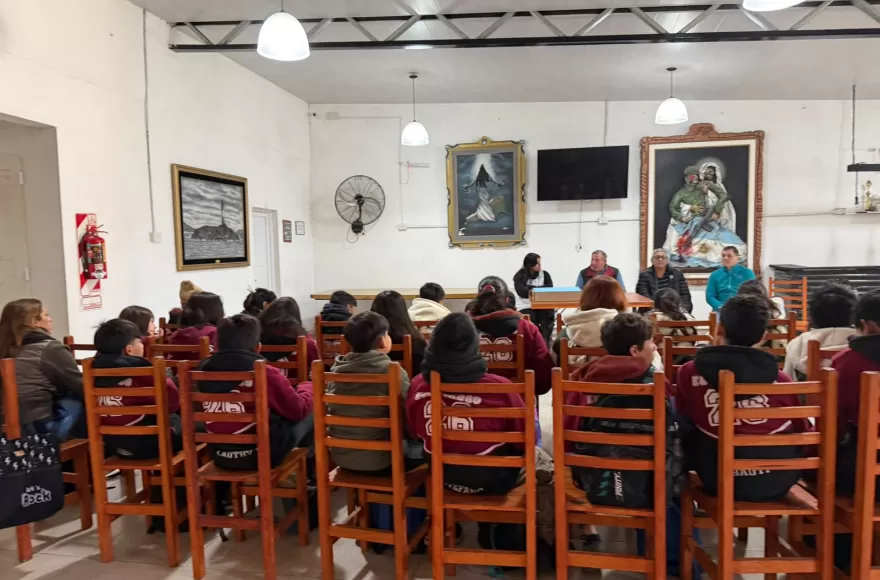 Estudiantes de la Primaria 8 visitaron la sede del CEVECIM.