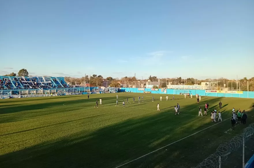 Dura derrota de la Villa en Berisso ante Laferrere