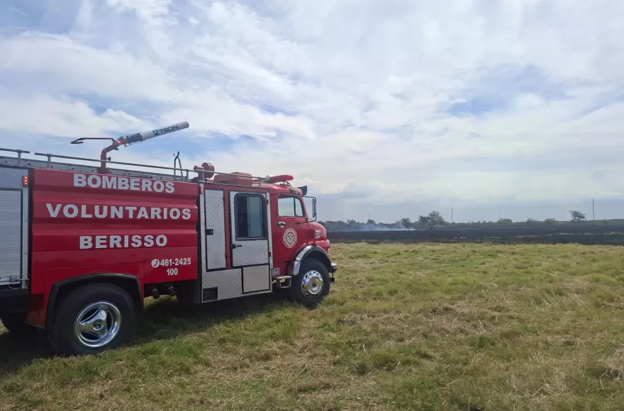 El incidente demandó la presencia de 35 efectivos coordinados desde el Comando de Incidentes.