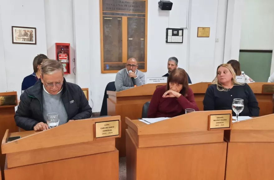 El bloque oficialista le dio la espalda a su propio compañero de bancada.
