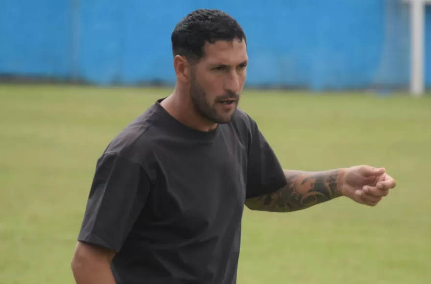 Villa San Carlos volvió a perder de visitante y se hunde en la tabla