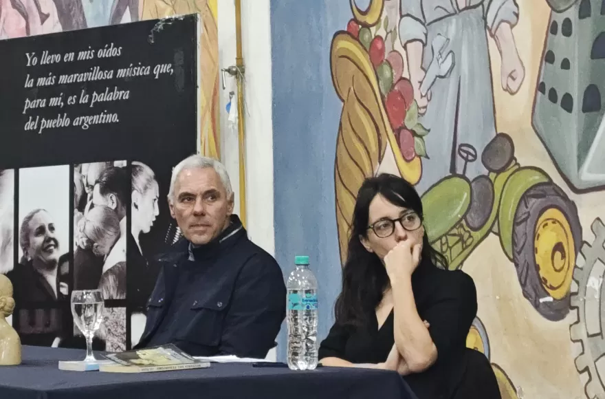Julia Rosemberg y Fabián Cagliardi encabezaron la presentación.